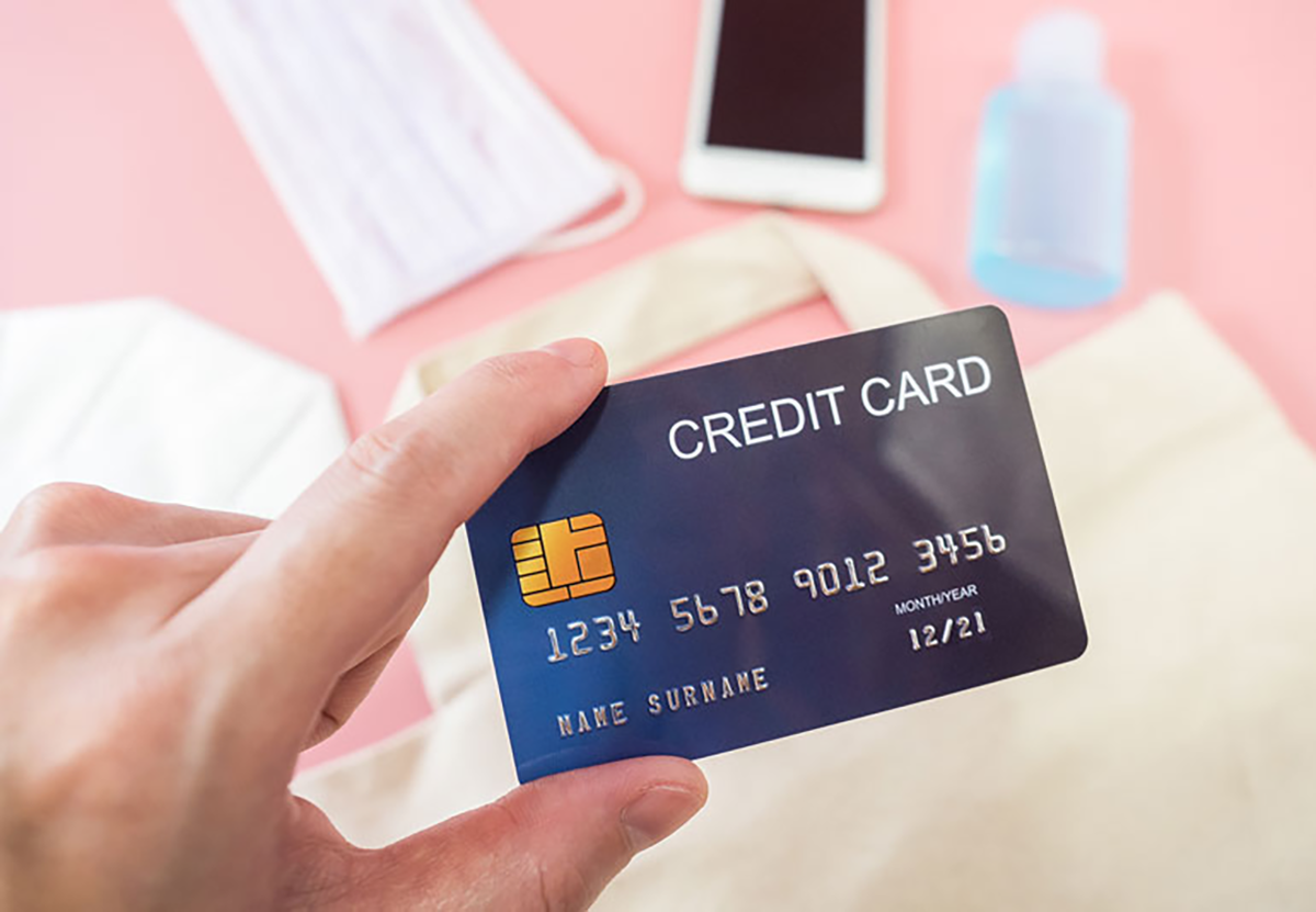 Chi tiết hơn về sự khác biệt giữa thẻ tín dụng và thẻ ghi nợ